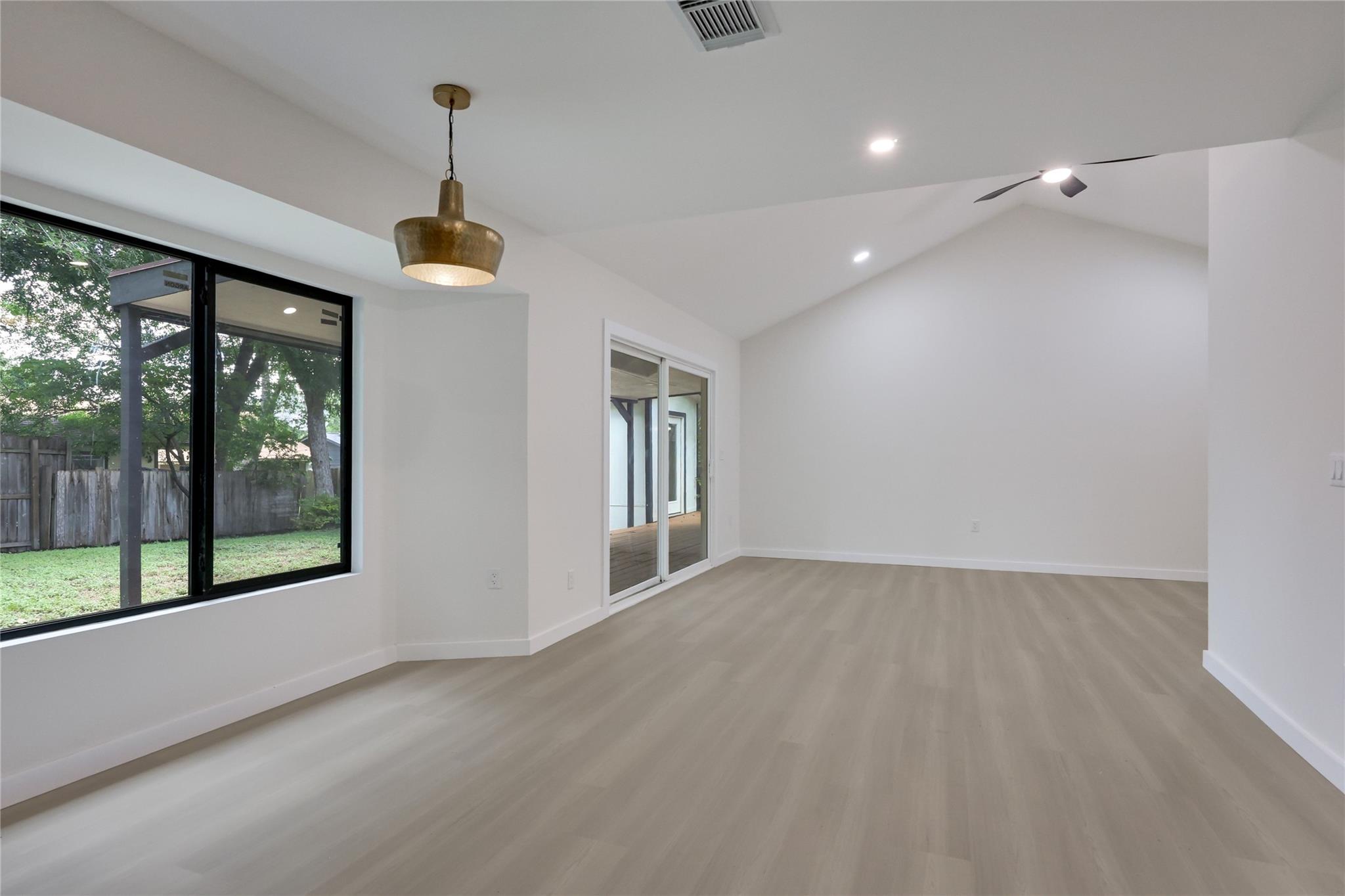 1708  Raven Dr, photo 3