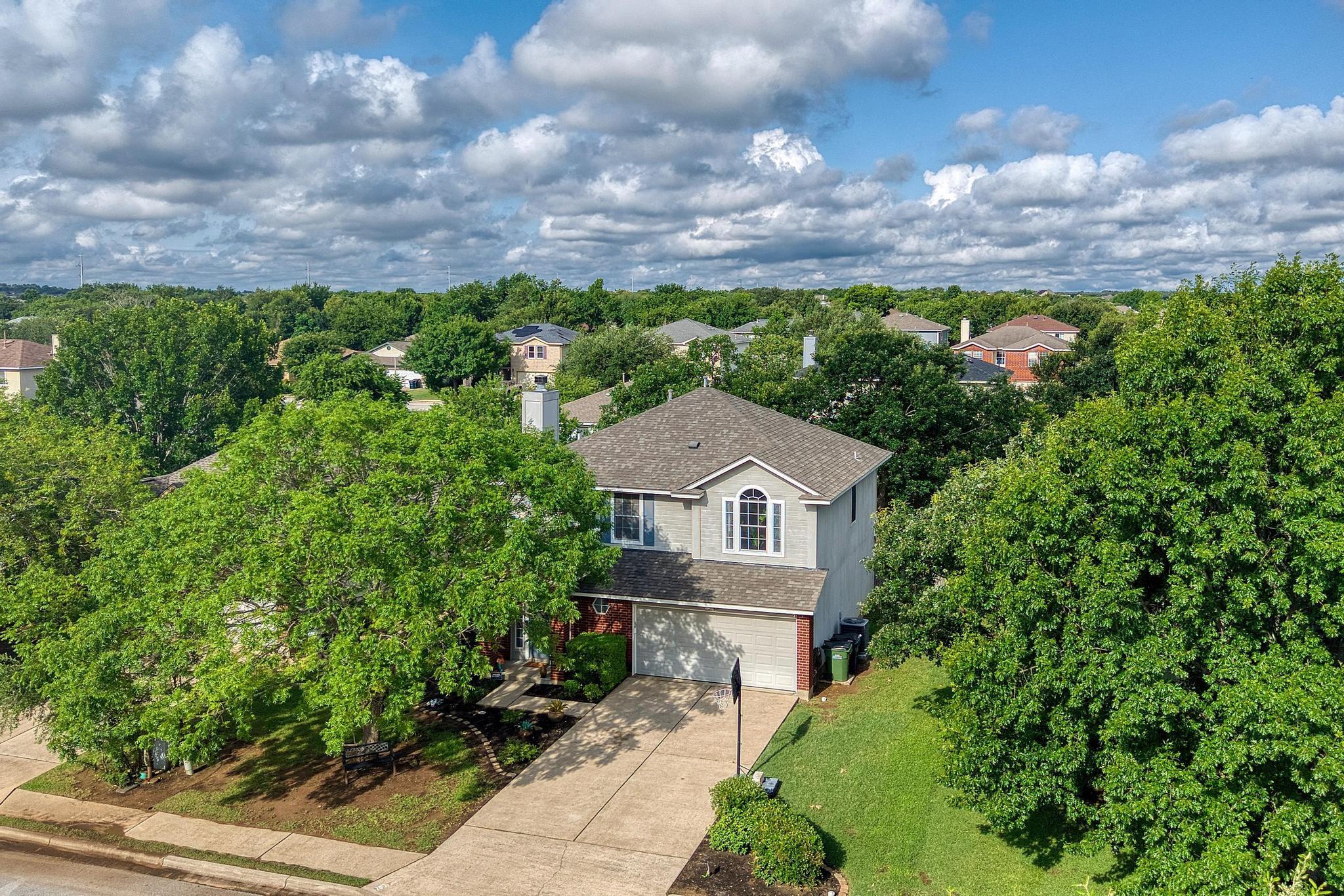 703  Sparkling Brook Ln, photo 5