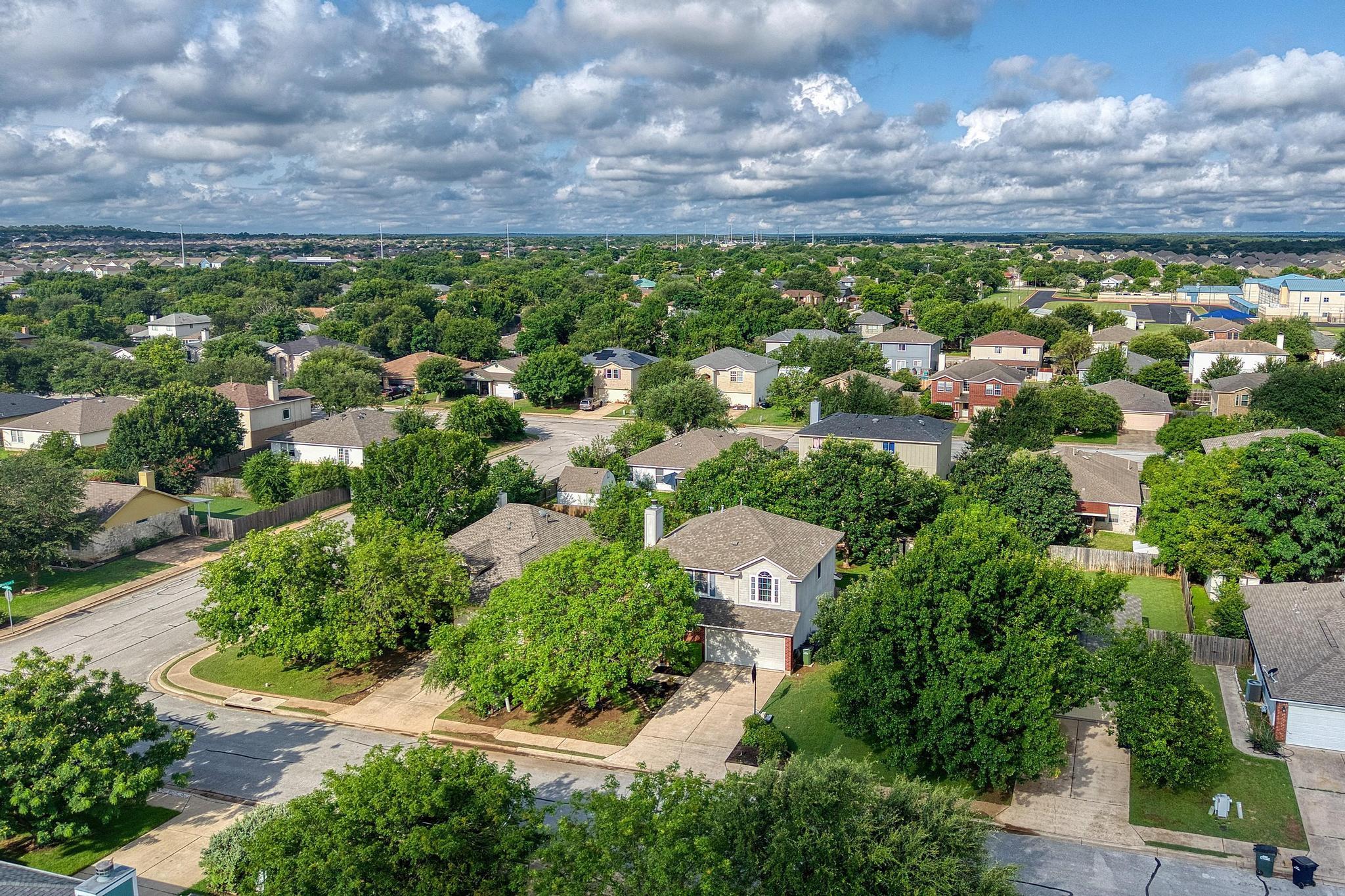 703  Sparkling Brook Ln, photo 6