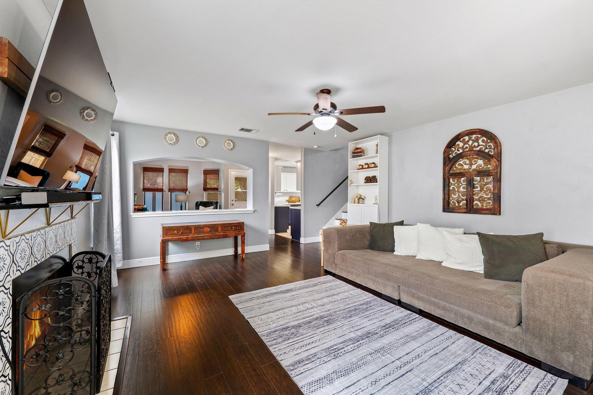 703  Sparkling Brook Ln, photo 10