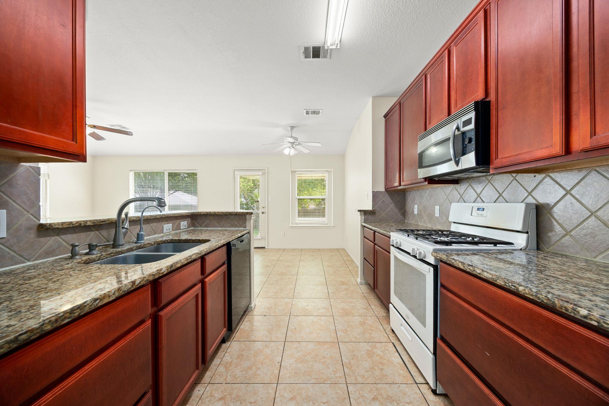 1507  Fort Lloyd Pl, photo 7