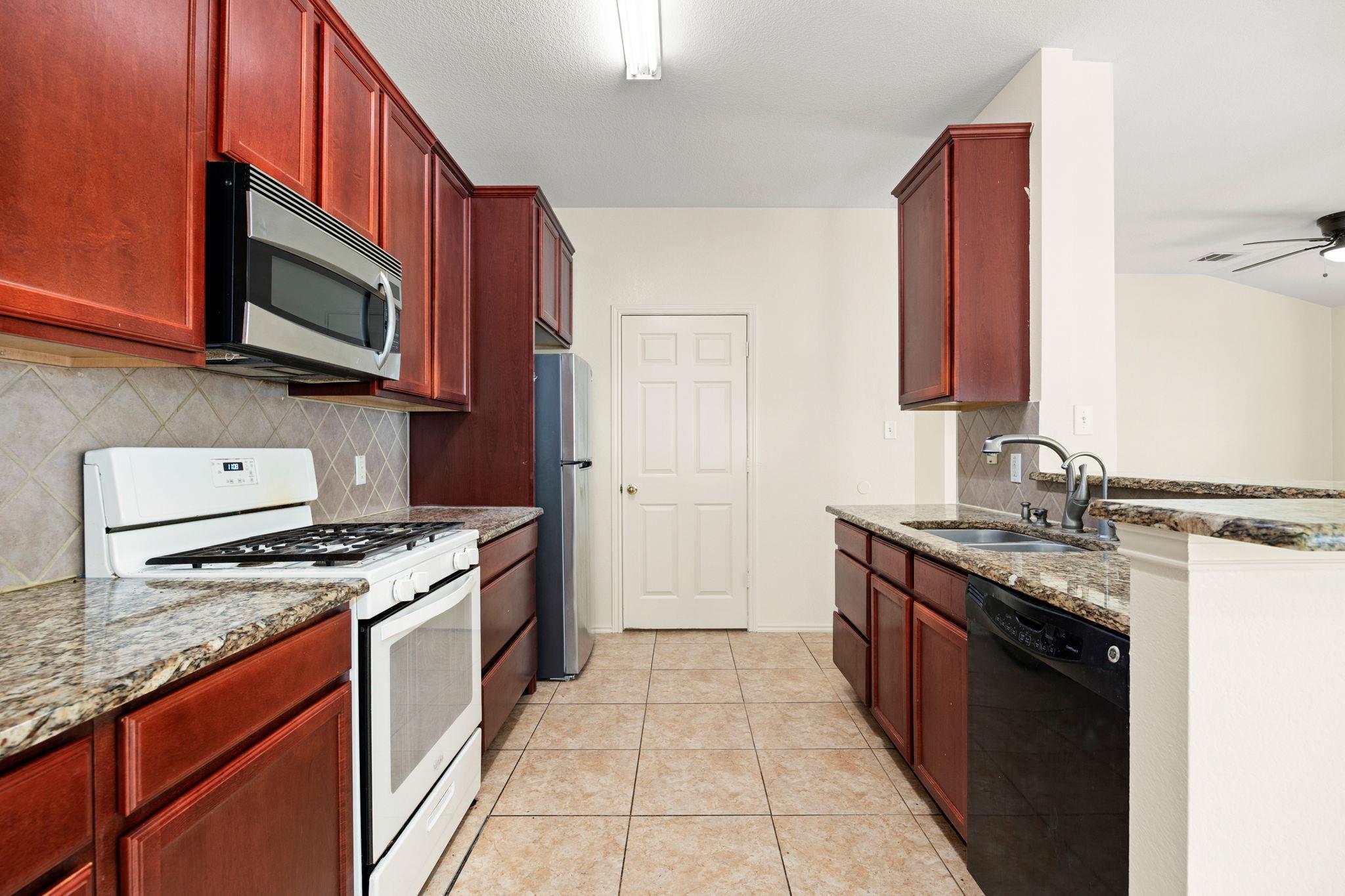 1507  Fort Lloyd Pl, photo 9
