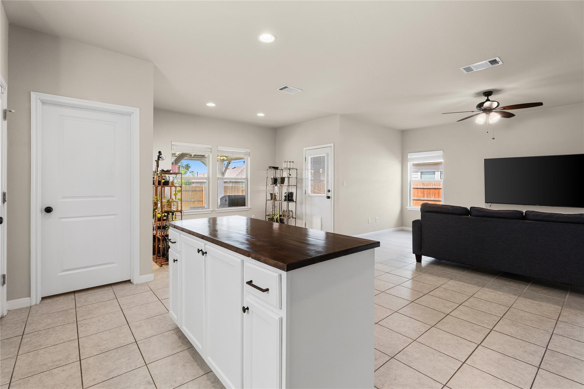 237  Driftwood Ln, photo 12