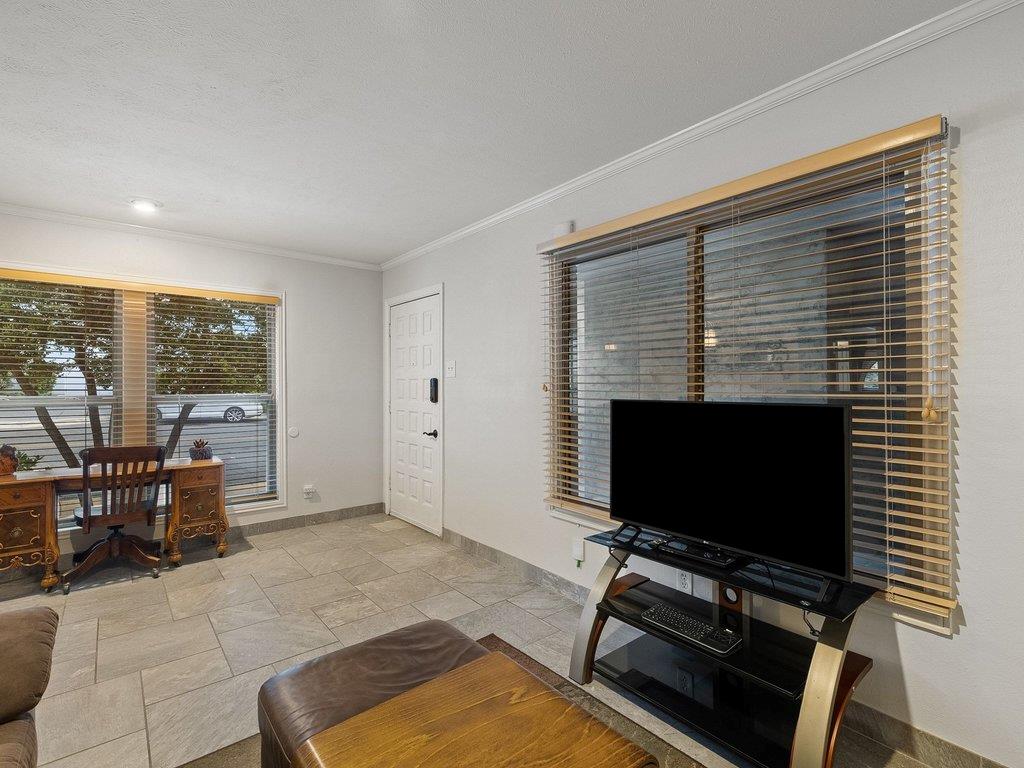505 W 7th St  #115, photo 5
