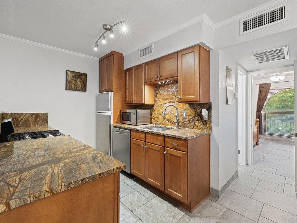 505 W 7th St  #115, photo 9