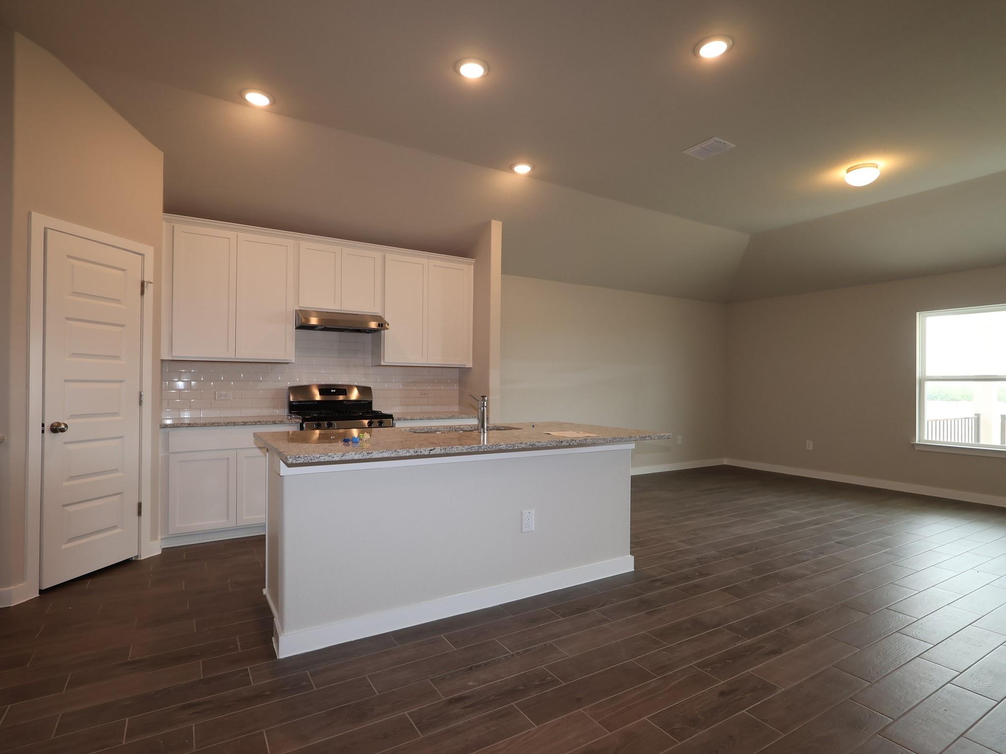 10112  Majestic Hawk Way, photo 4