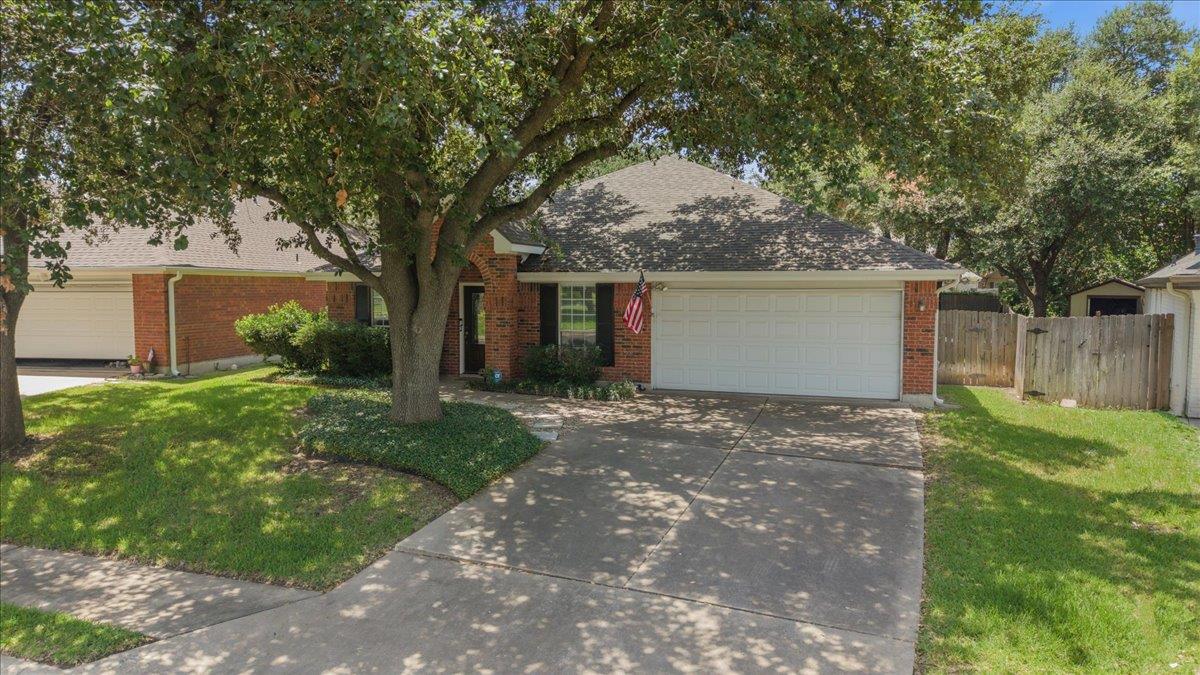 9005  Marthas Dr, photo 3
