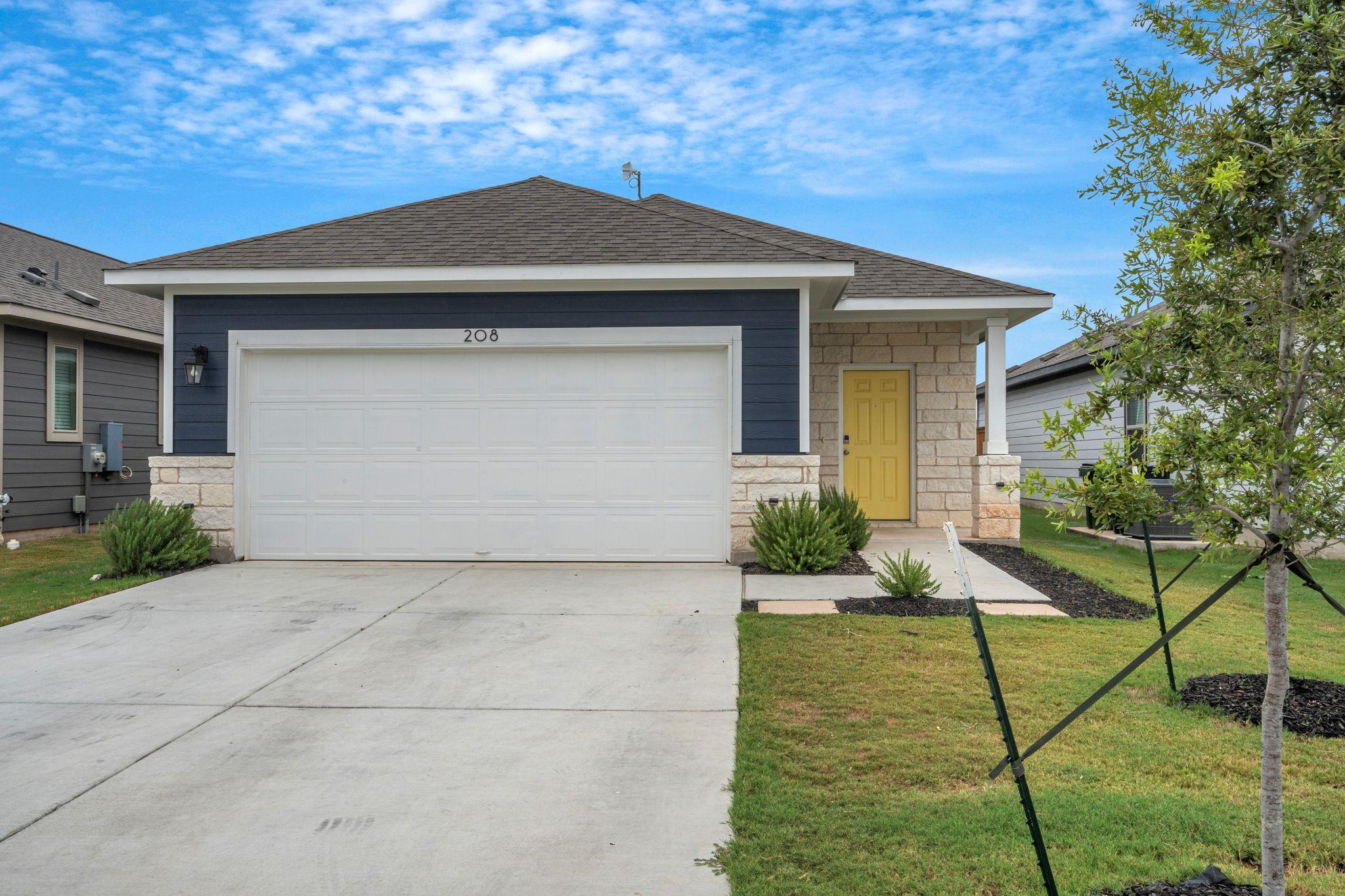 208  Kellys Heroes Way, photo 2