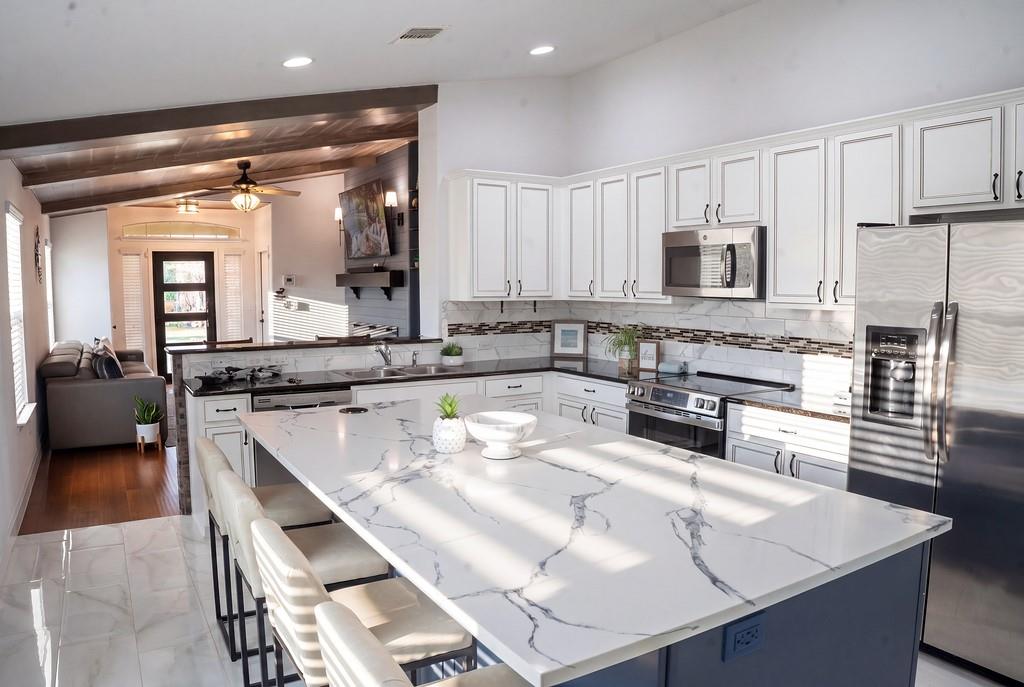 12307  Walter Vaughn Dr, photo 9