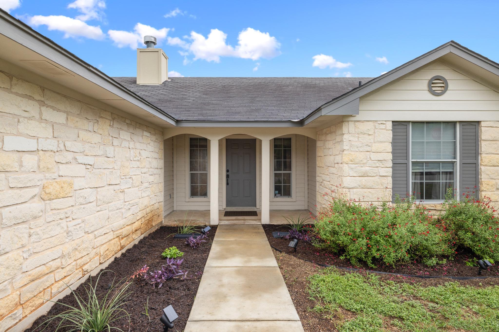 2010  Barnett Dr, photo 4