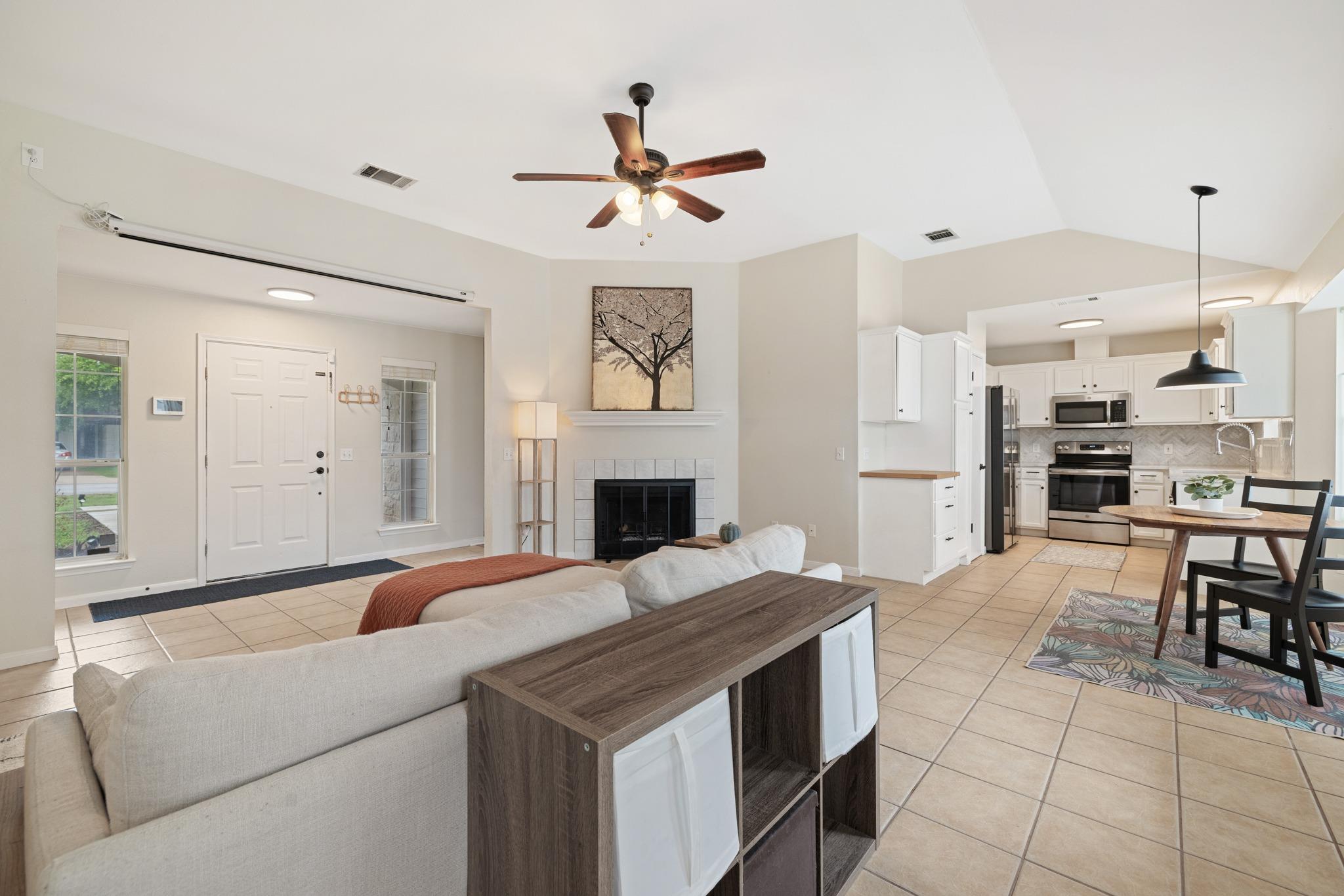 2010  Barnett Dr, photo 8