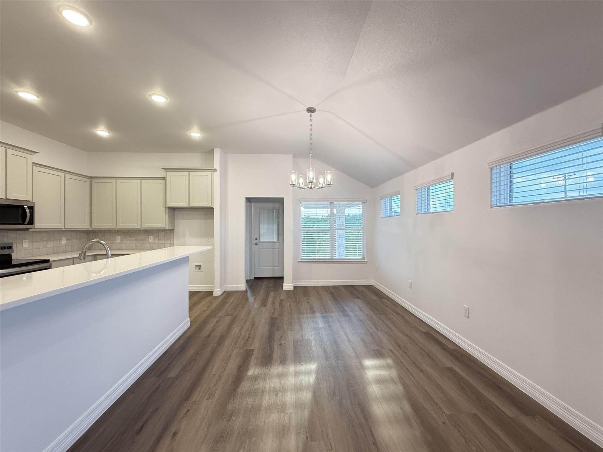 5242  Lassen Ln, photo 9