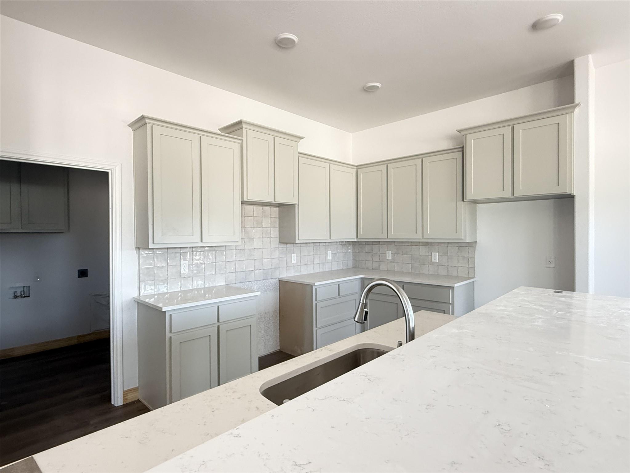 5242  Lassen Ln, photo 10