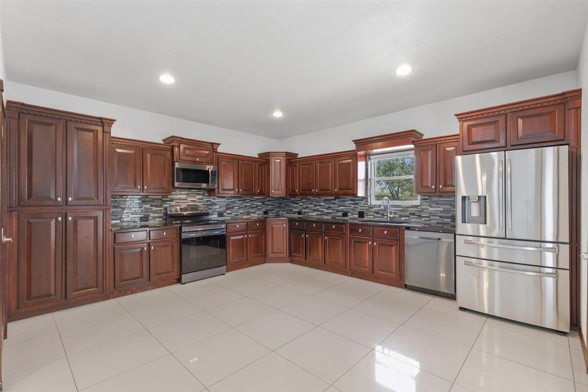 1206  Walter Hoffman Rd, photo 11