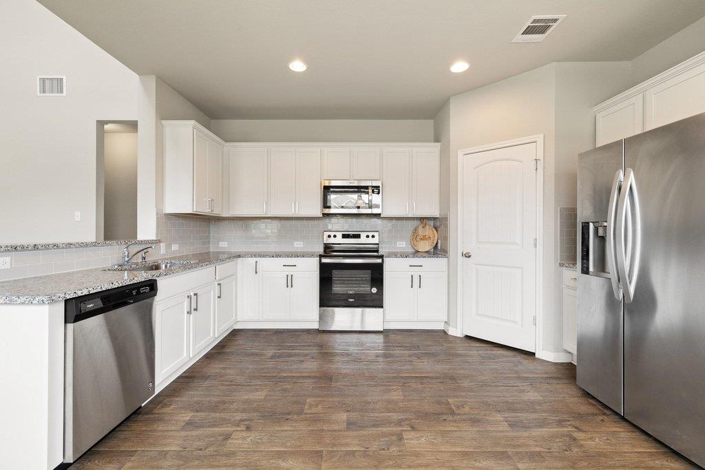 102  Ashford Way, photo 11