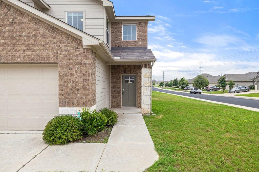 102  Ashford Way, photo 4