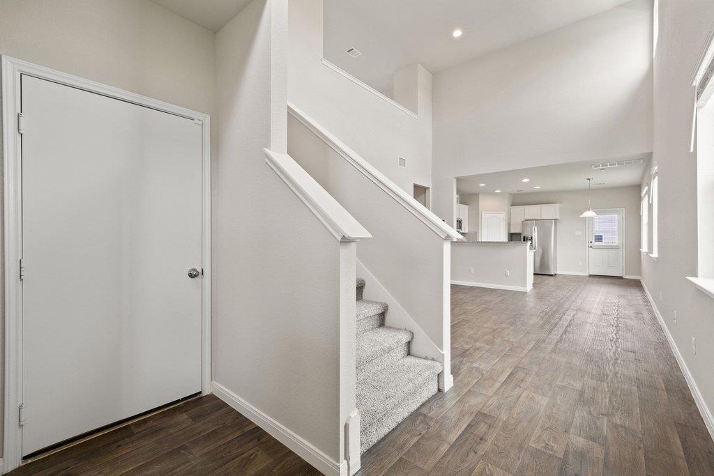 102  Ashford Way, photo 5