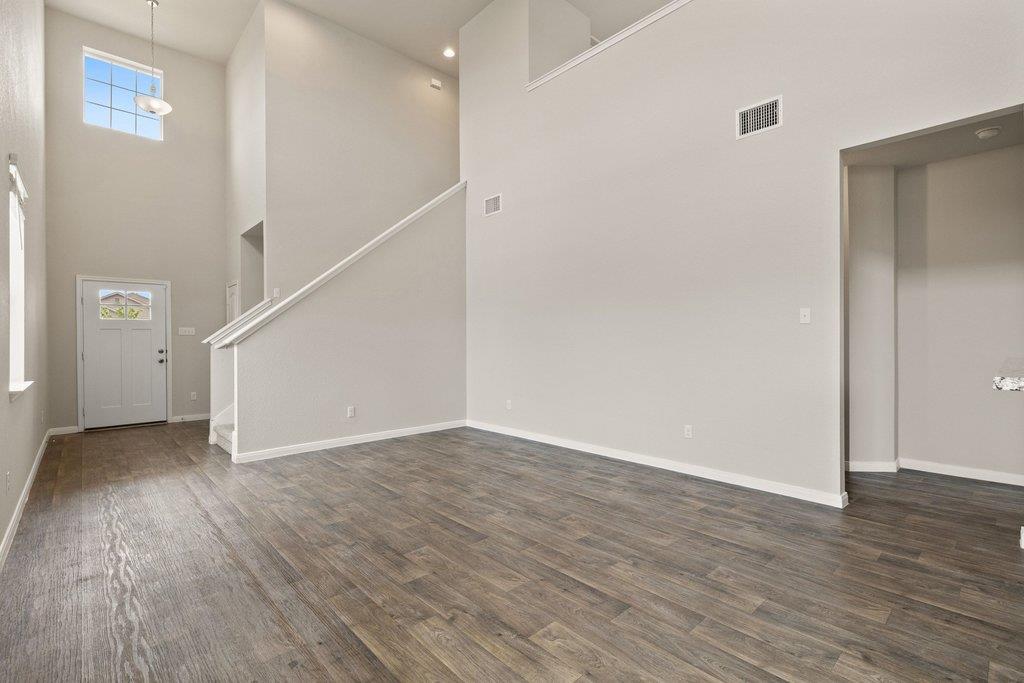 102  Ashford Way, photo 8