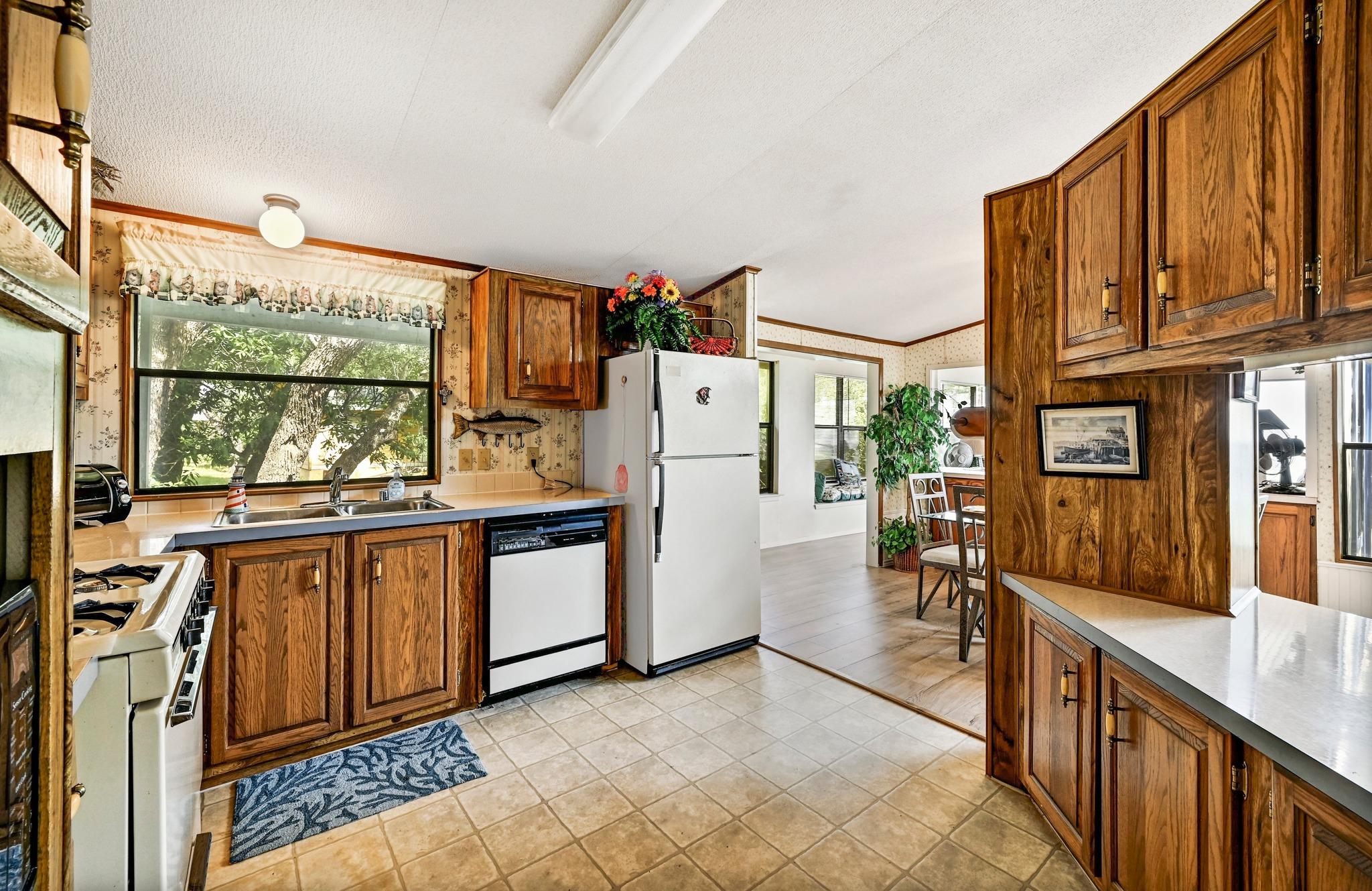 234  Terrace Dr, photo 12