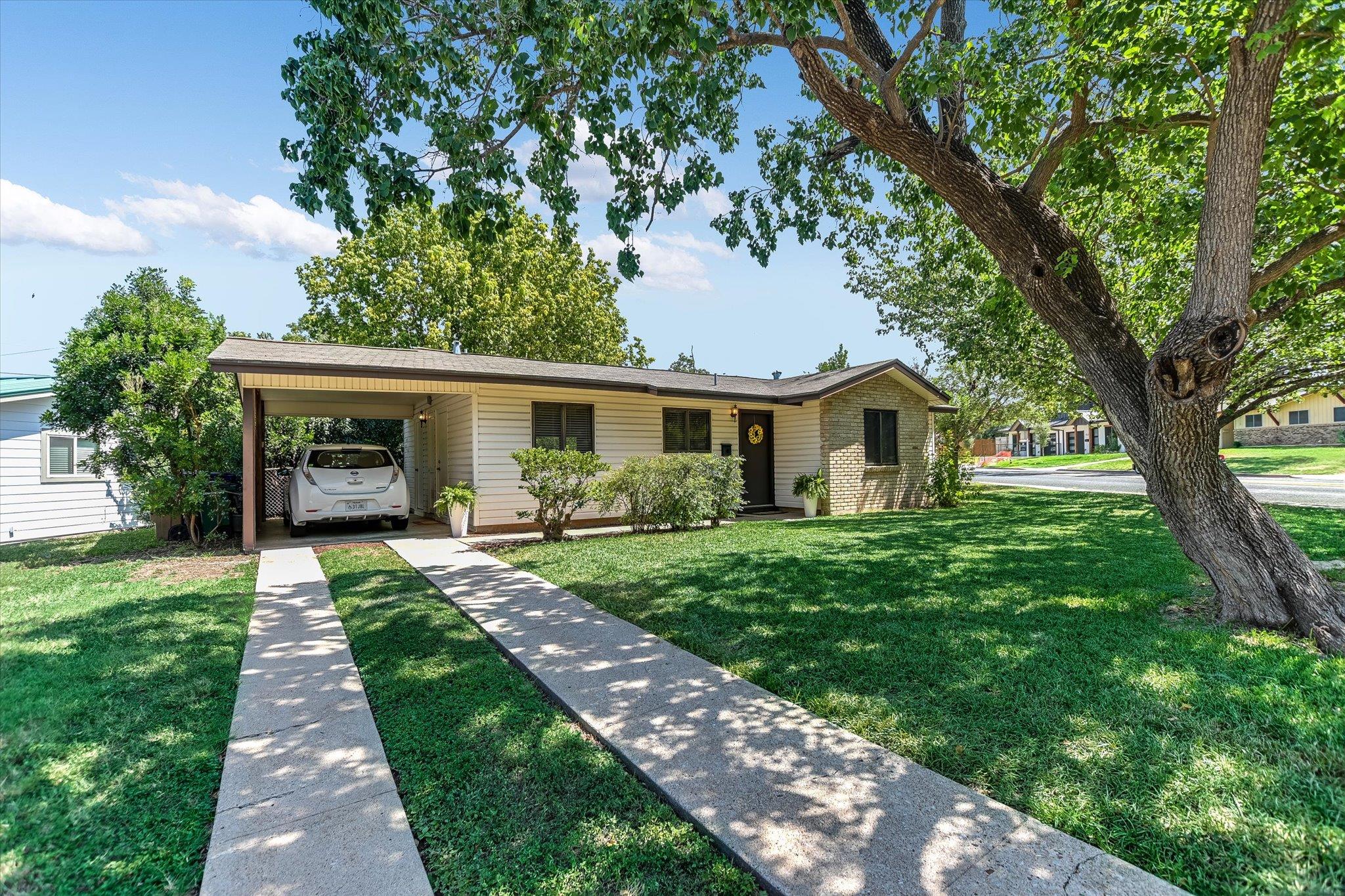 3000  Firwood Dr, photo 3