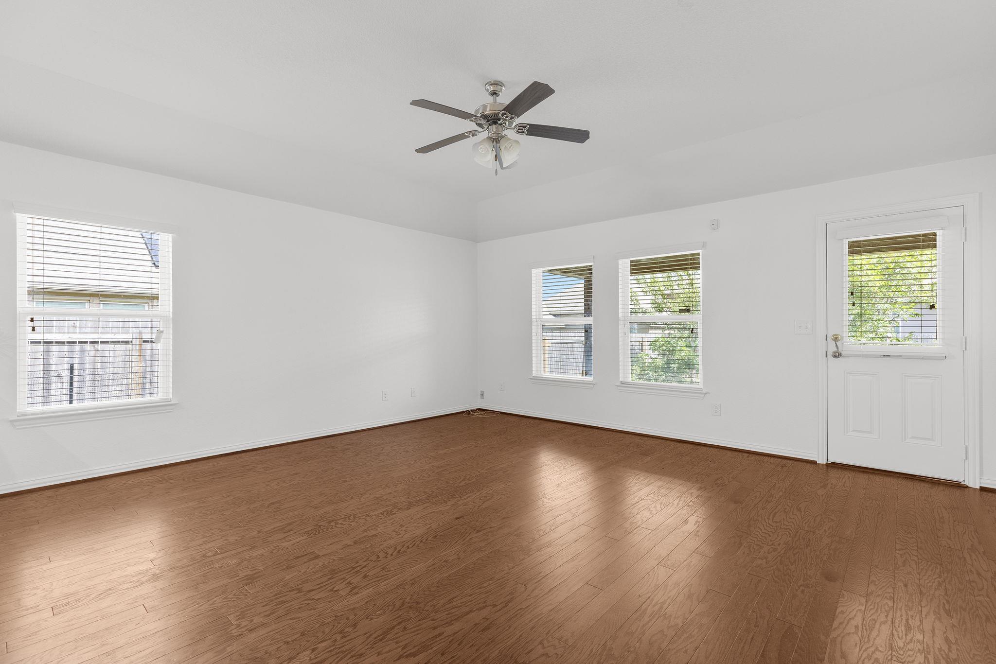 5929  Parma St, photo 9