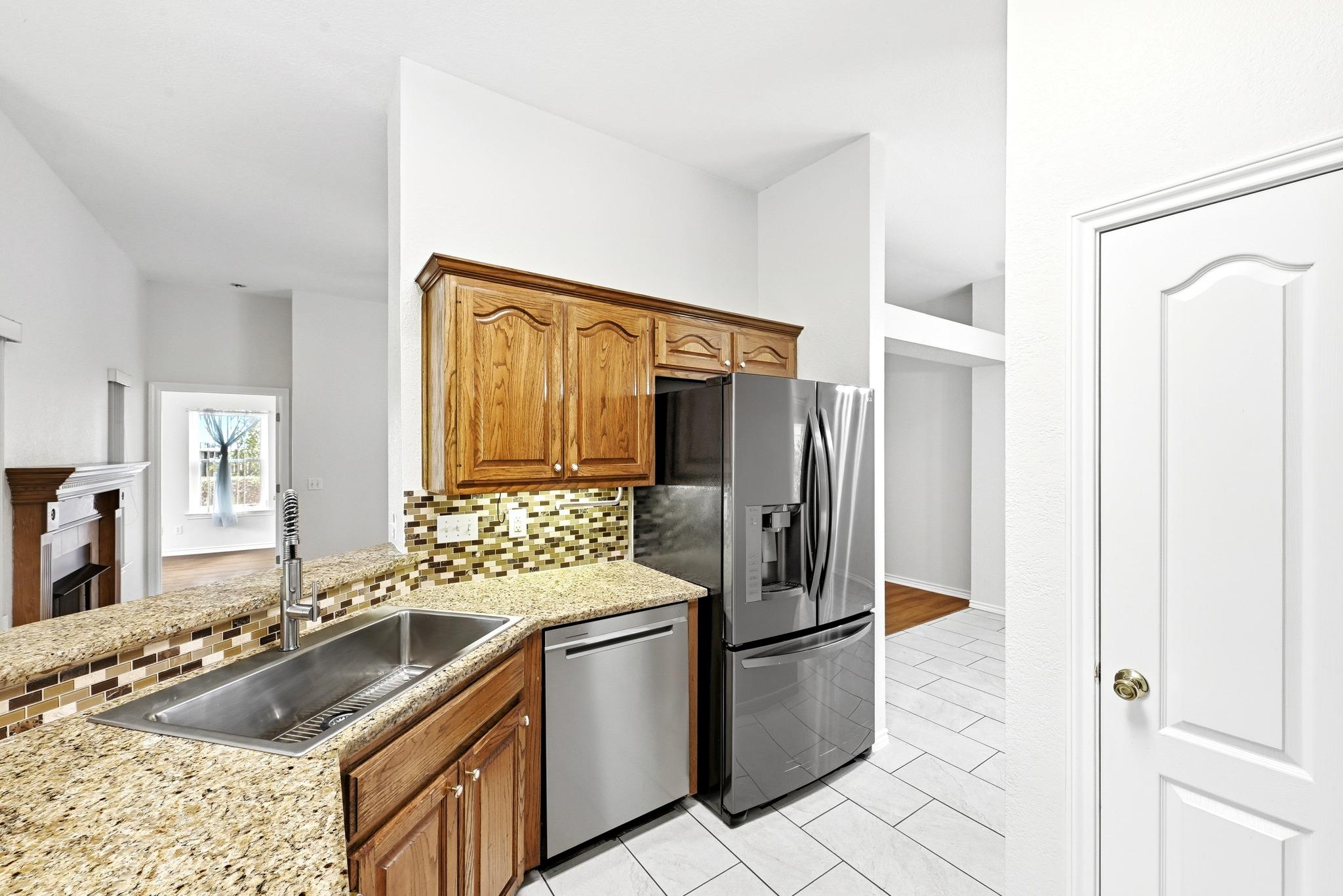 100  Village Dr, photo 9