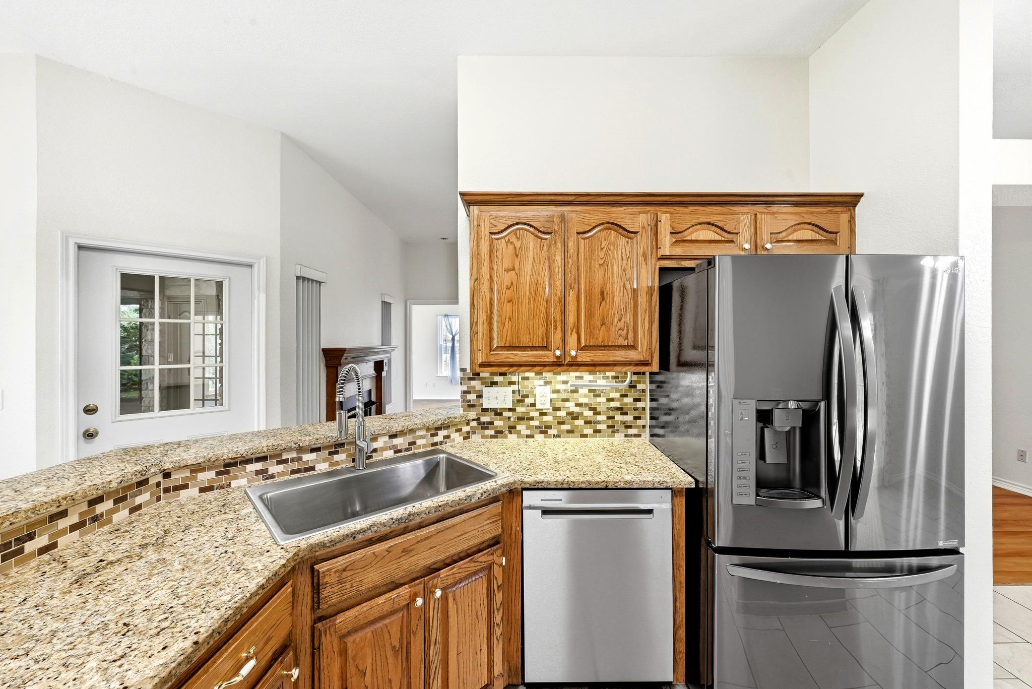 100  Village Dr, photo 10