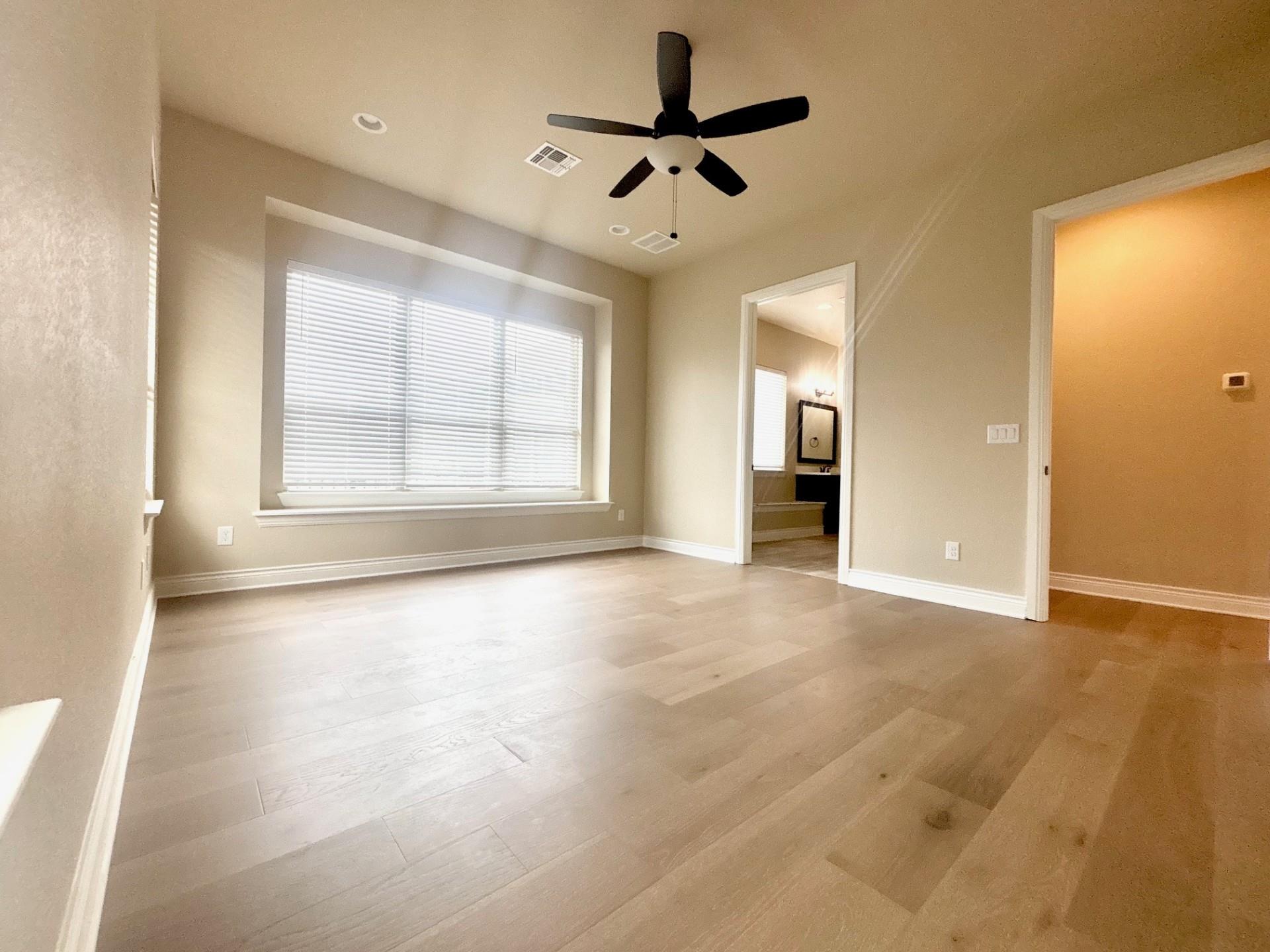 820  Desaix Dr, photo 9