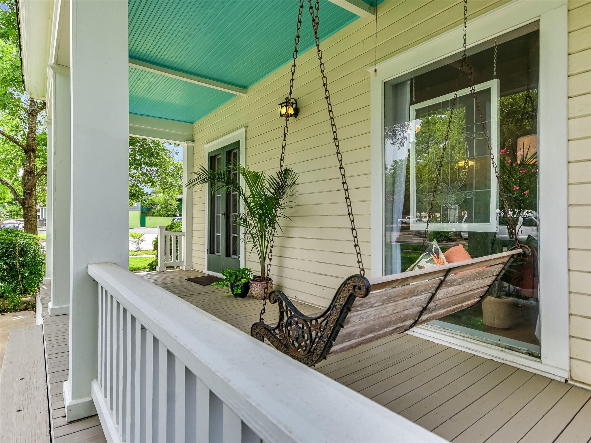 200 W 40th St, photo 3