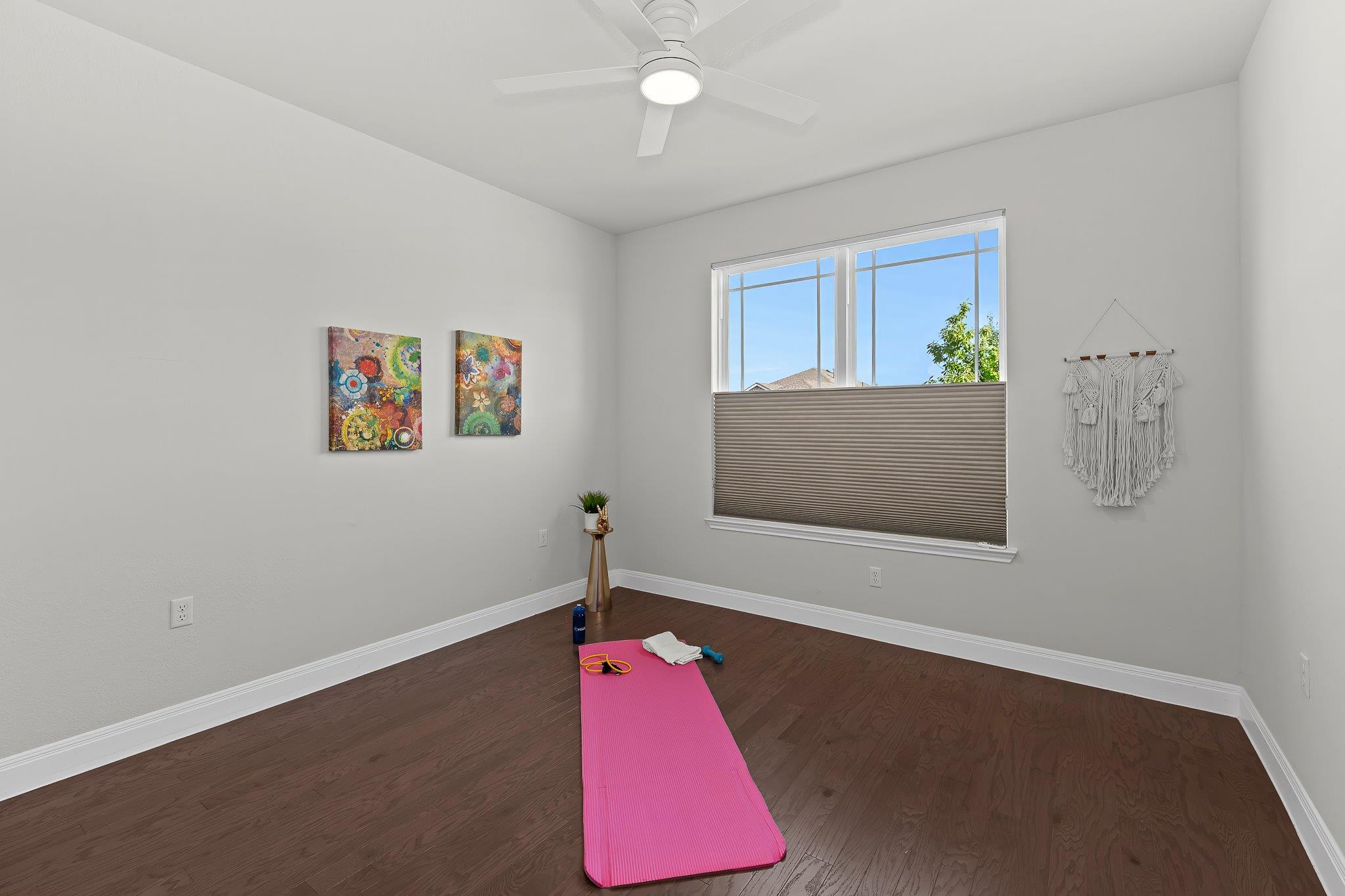 215  Hanging Star Ln, photo 11