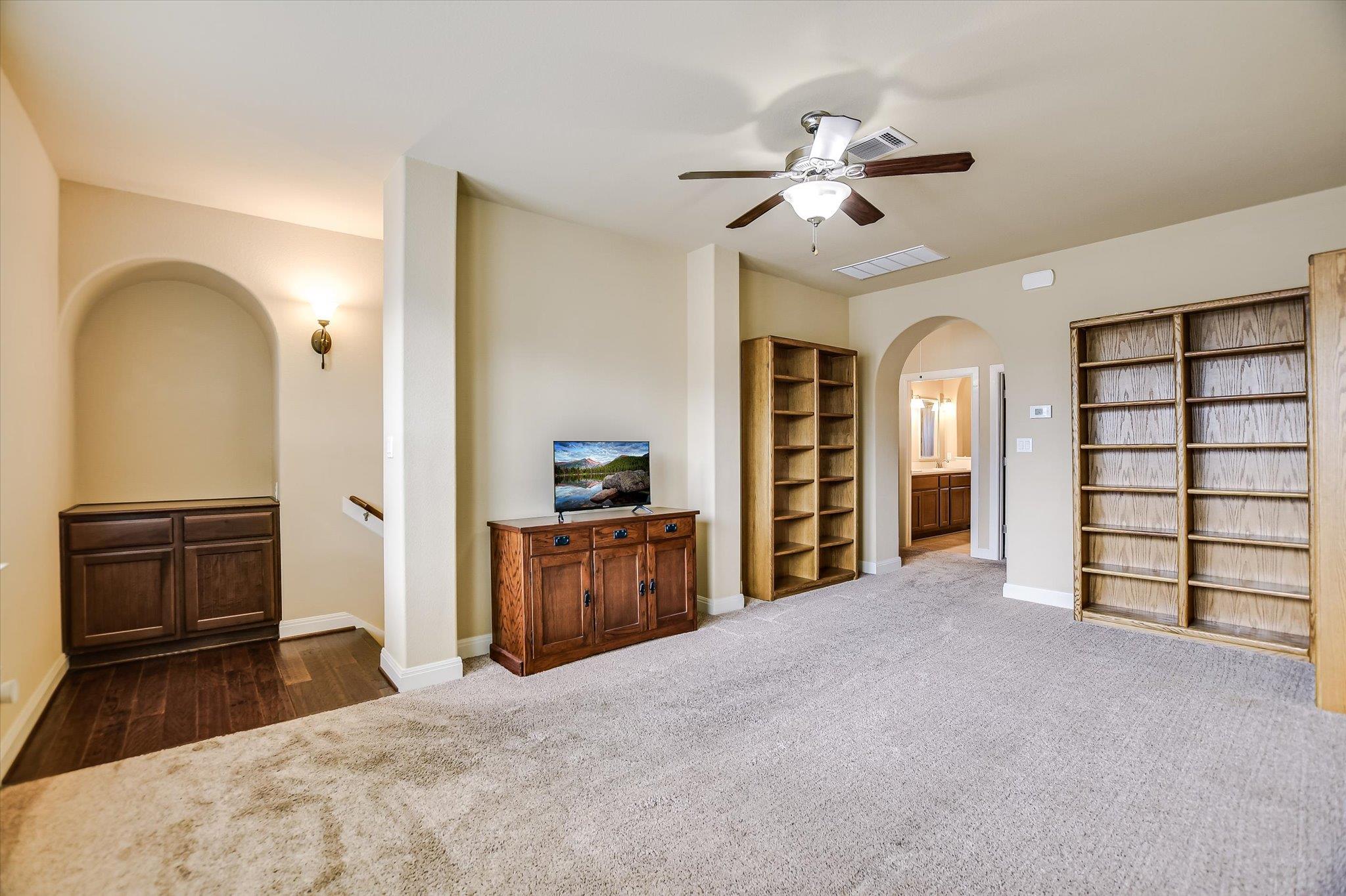 500  Victoria Dr, photo 11