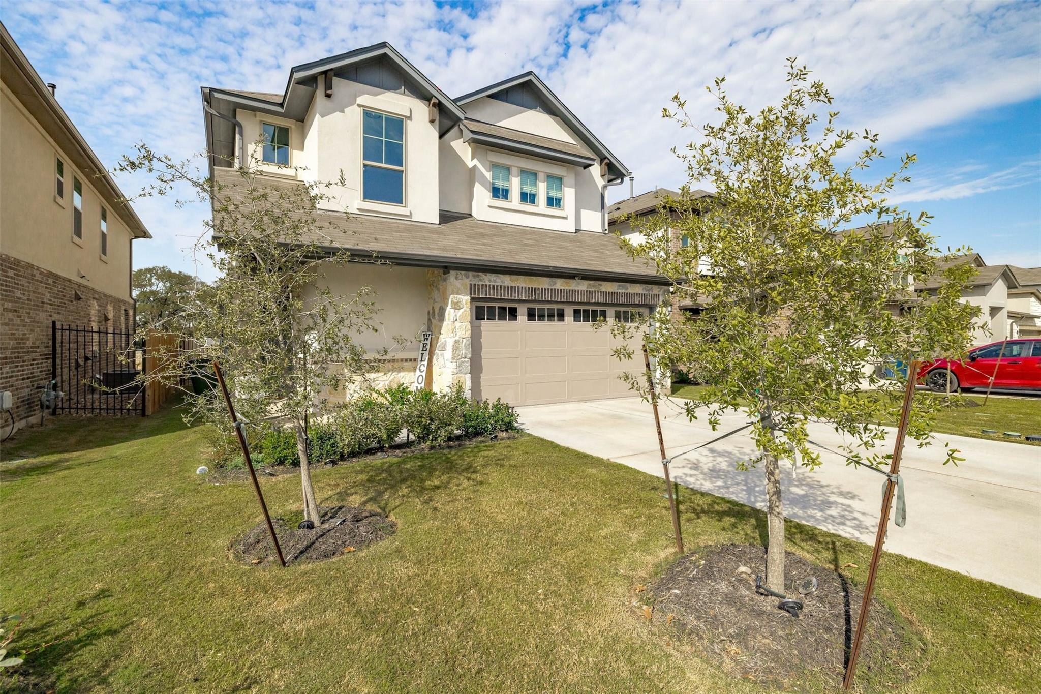 424  Arrowhead Vine St, photo 2