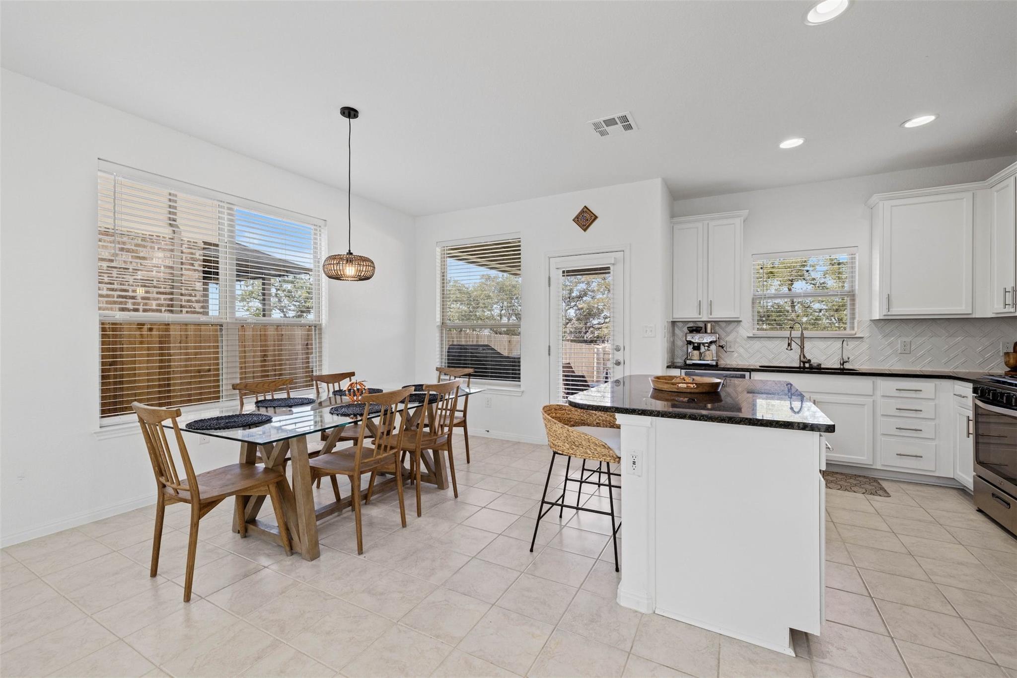 424  Arrowhead Vine St, photo 10