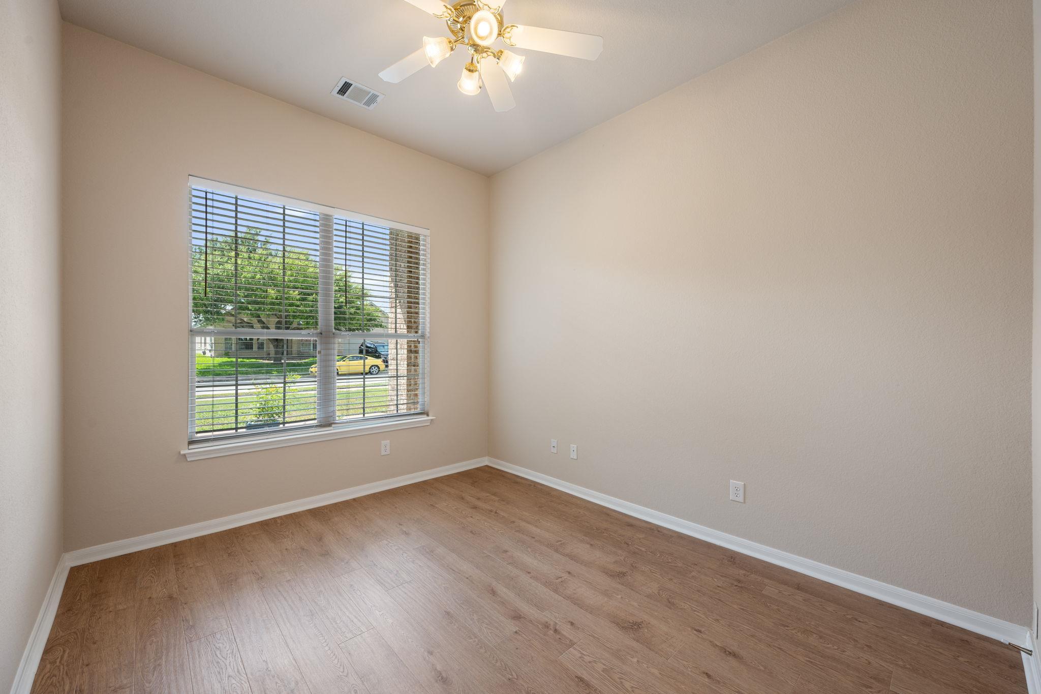 19609  Vilamoura St, photo 9