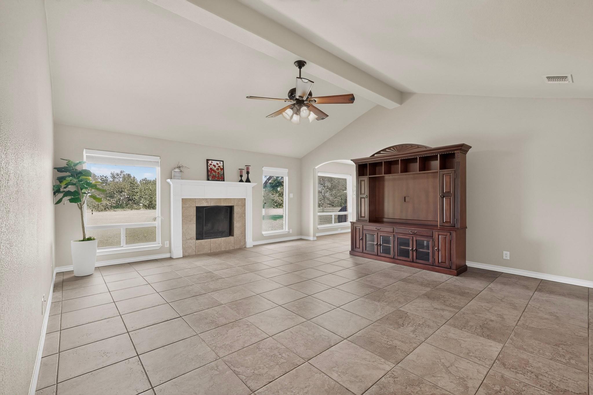 350  Richard Rd, photo 7