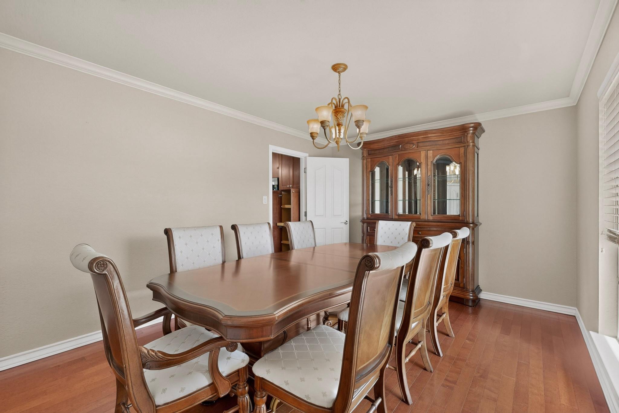 350  Richard Rd, photo 9