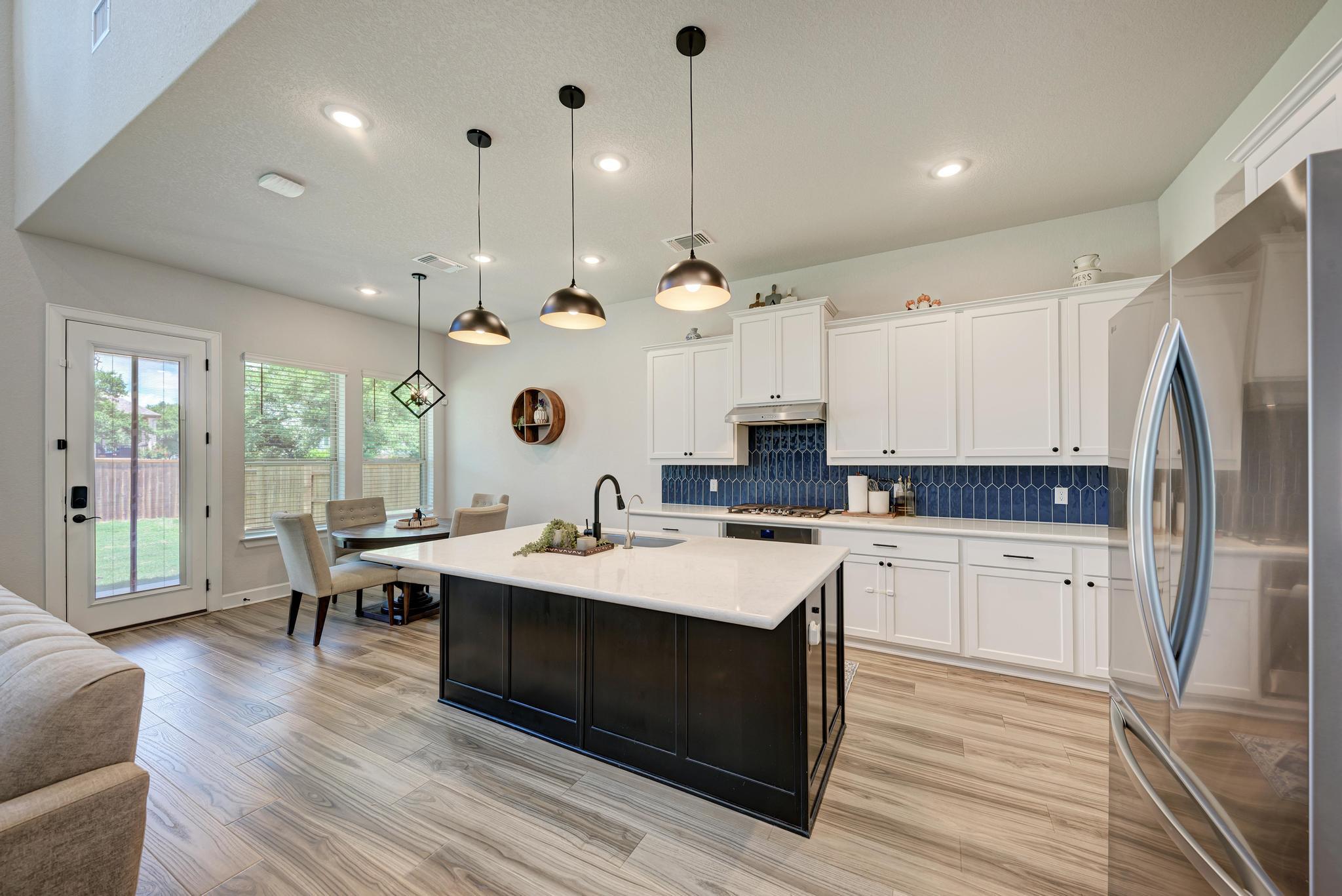 1105  White Daisy Ln, photo 9
