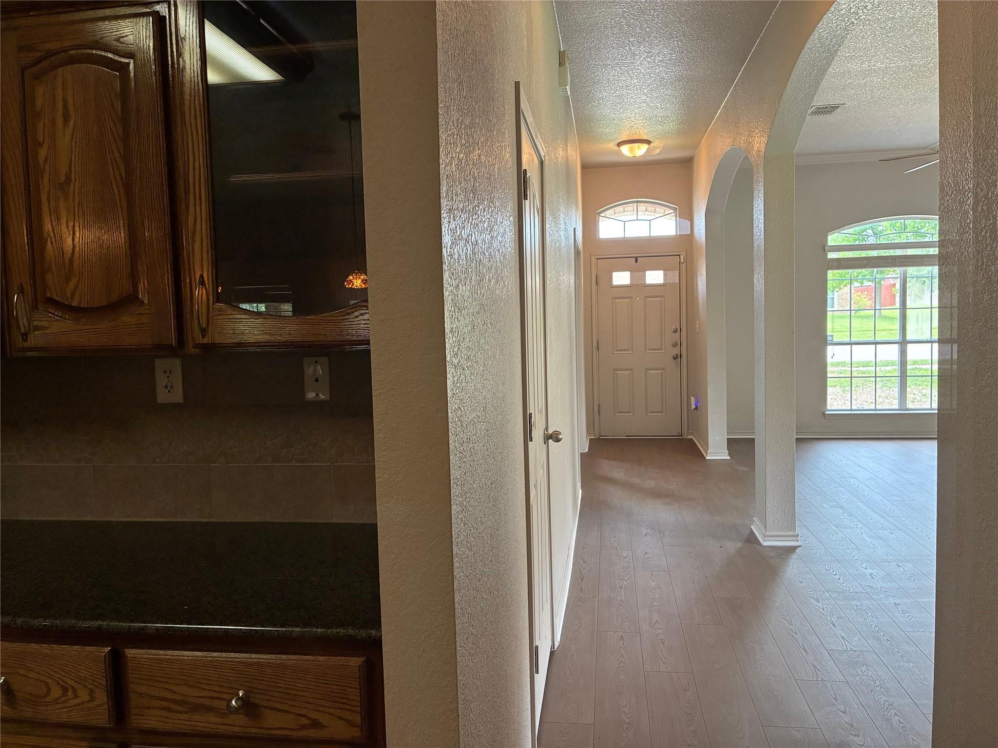 5610  Mosaic Trl, photo 3