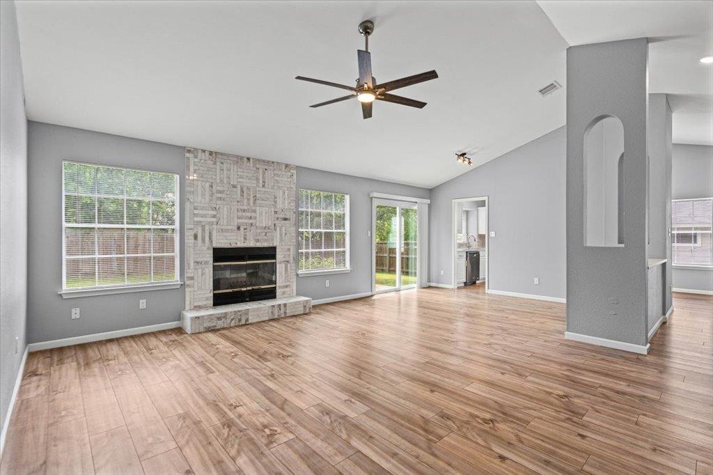 2209  Cedar Branch Dr, photo 3