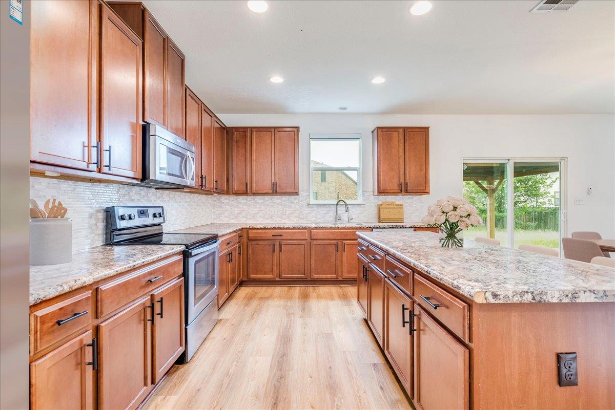 401  Waterleaf Blvd, photo 11