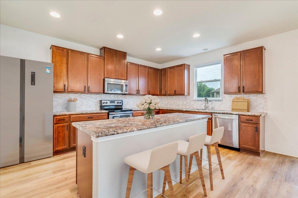 401  Waterleaf Blvd, photo 3