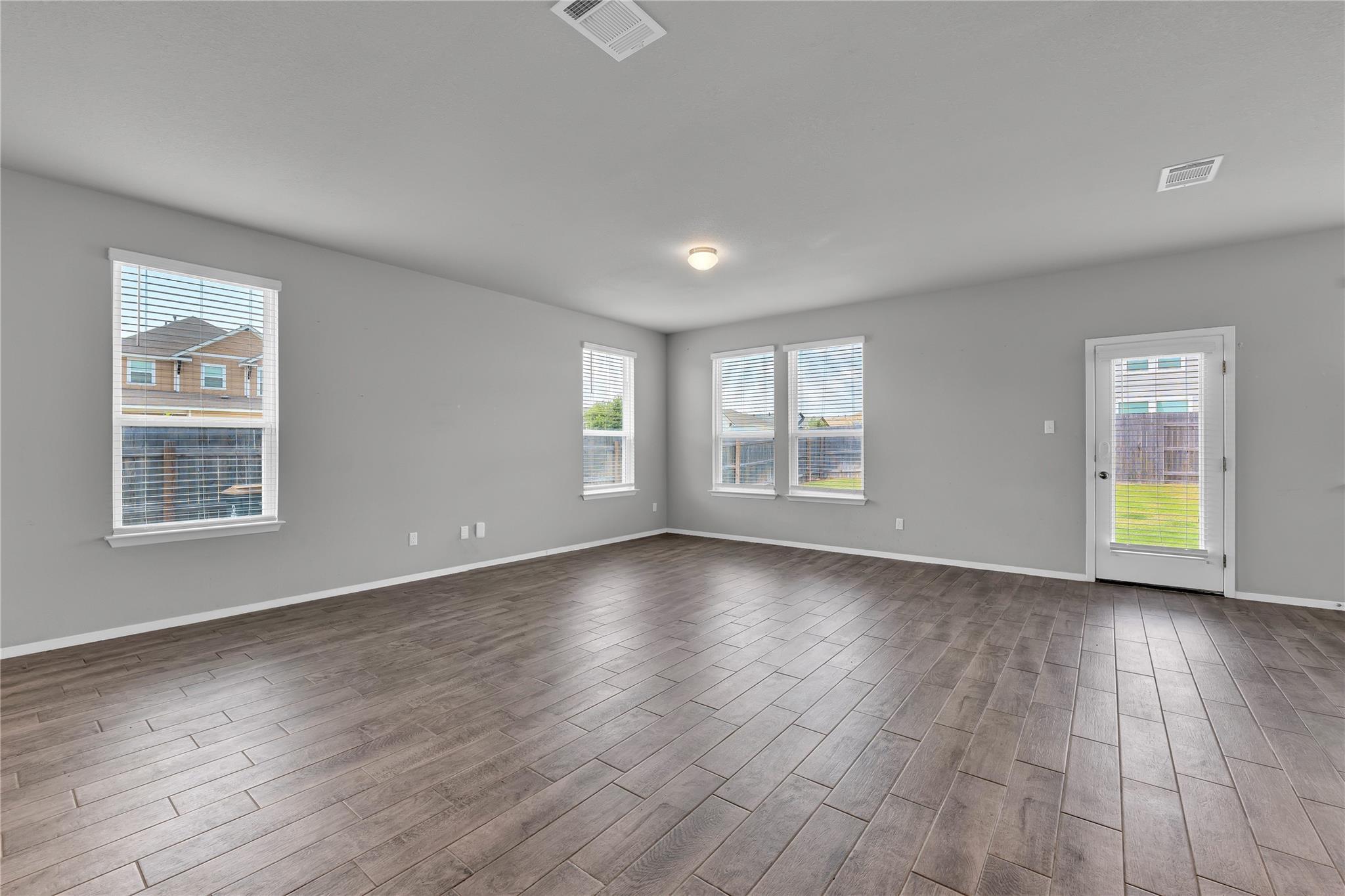 101  Crescent St, photo 7