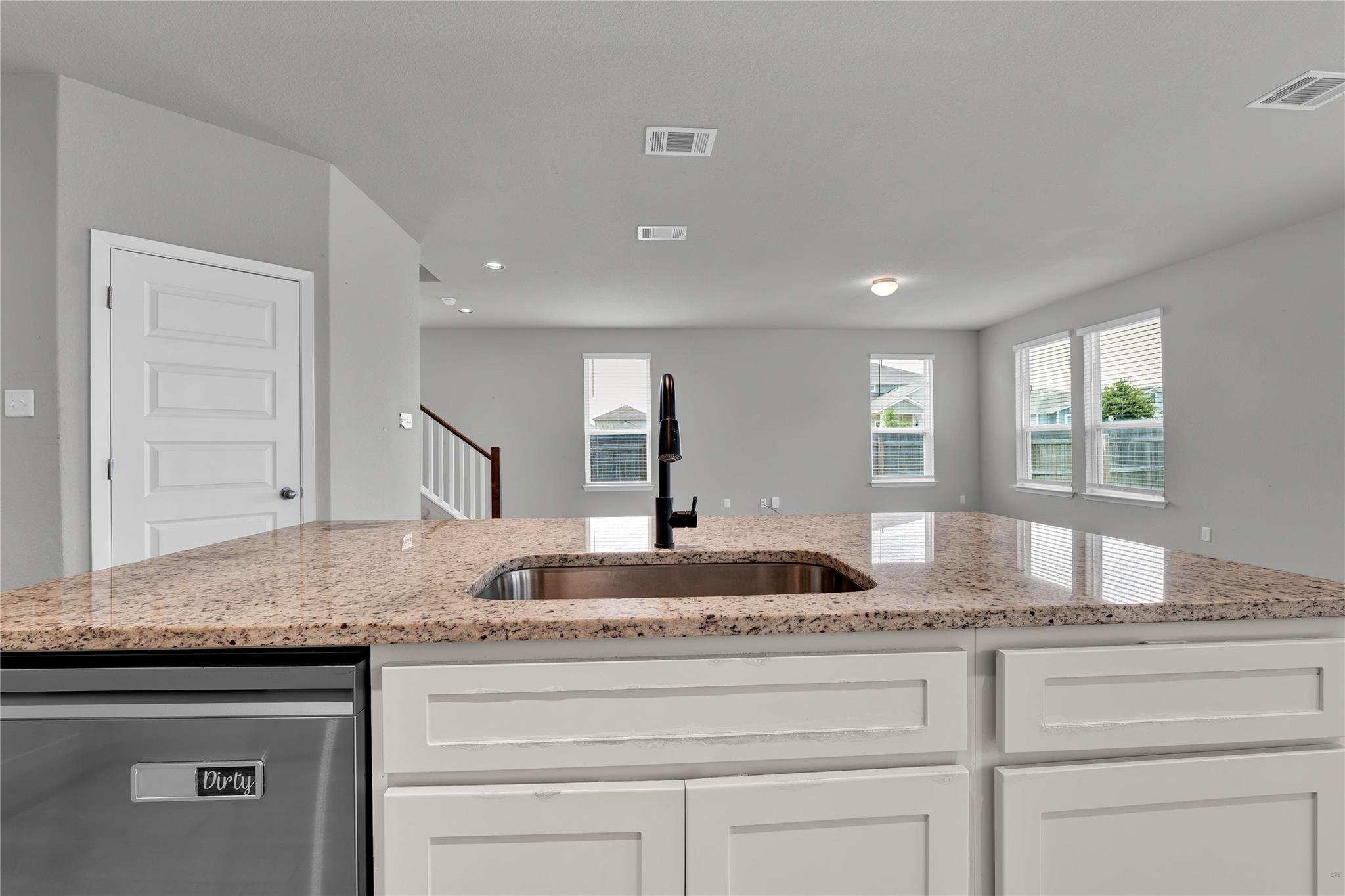 101  Crescent St, photo 10