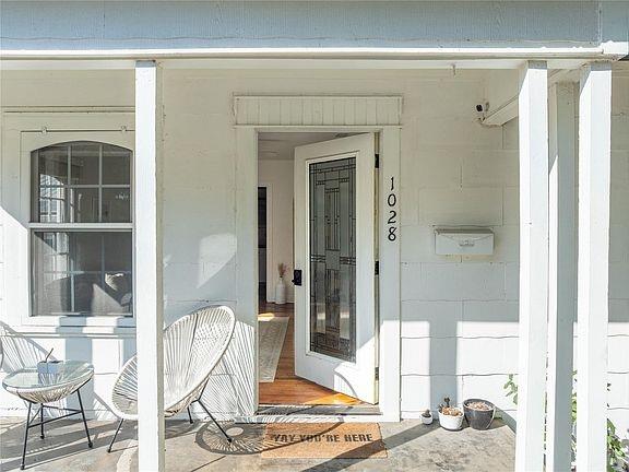 1028 E 43rd St, photo 11