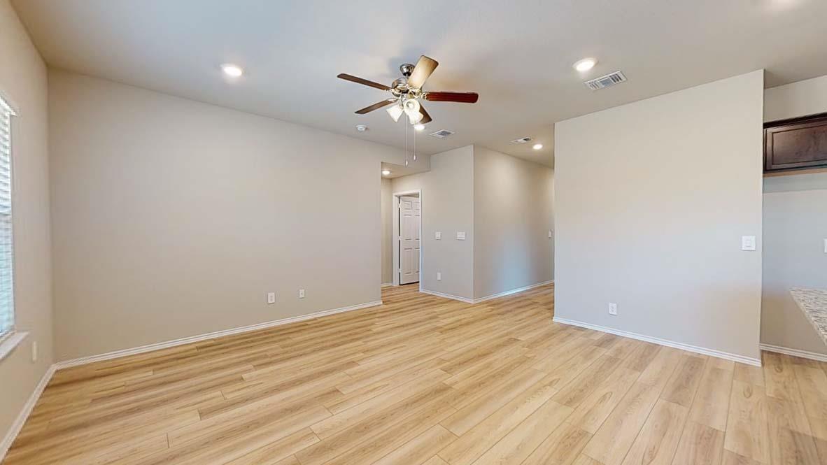 501  Hector Loop, photo 5