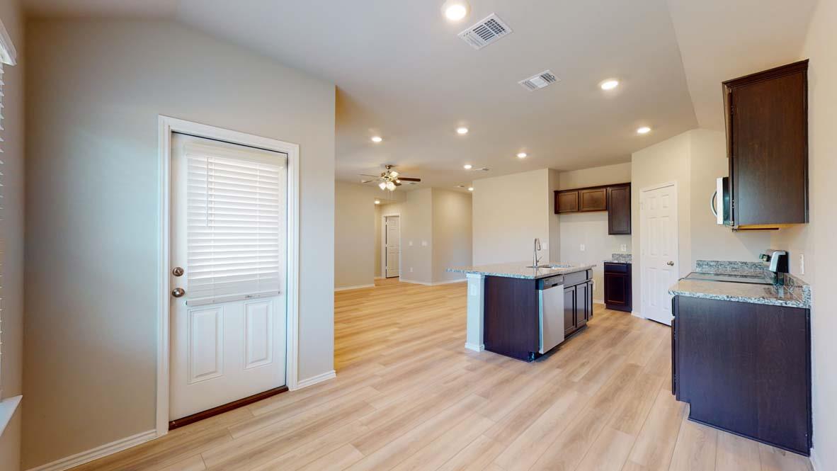 501  Hector Loop, photo 8