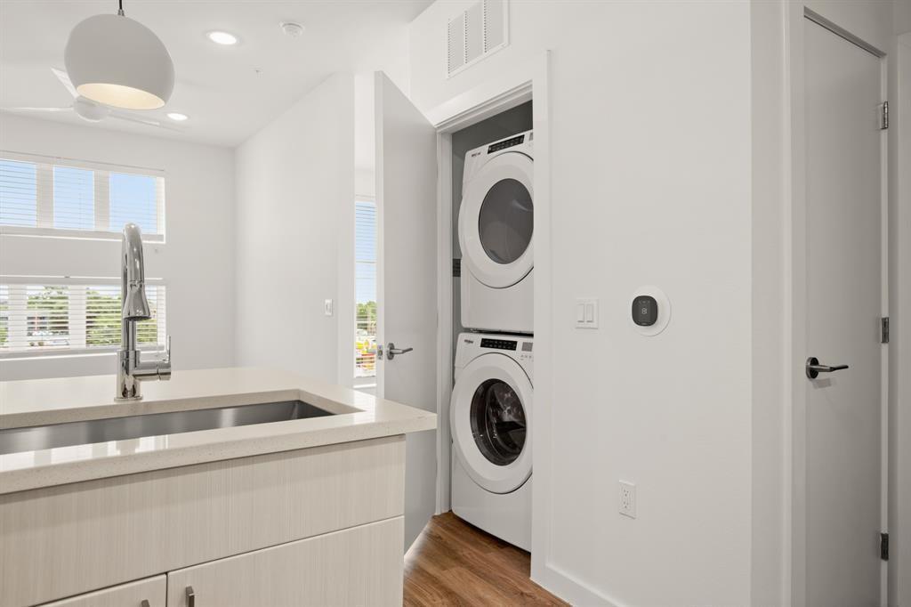 6324 N Lamar Blvd  #404, photo 11