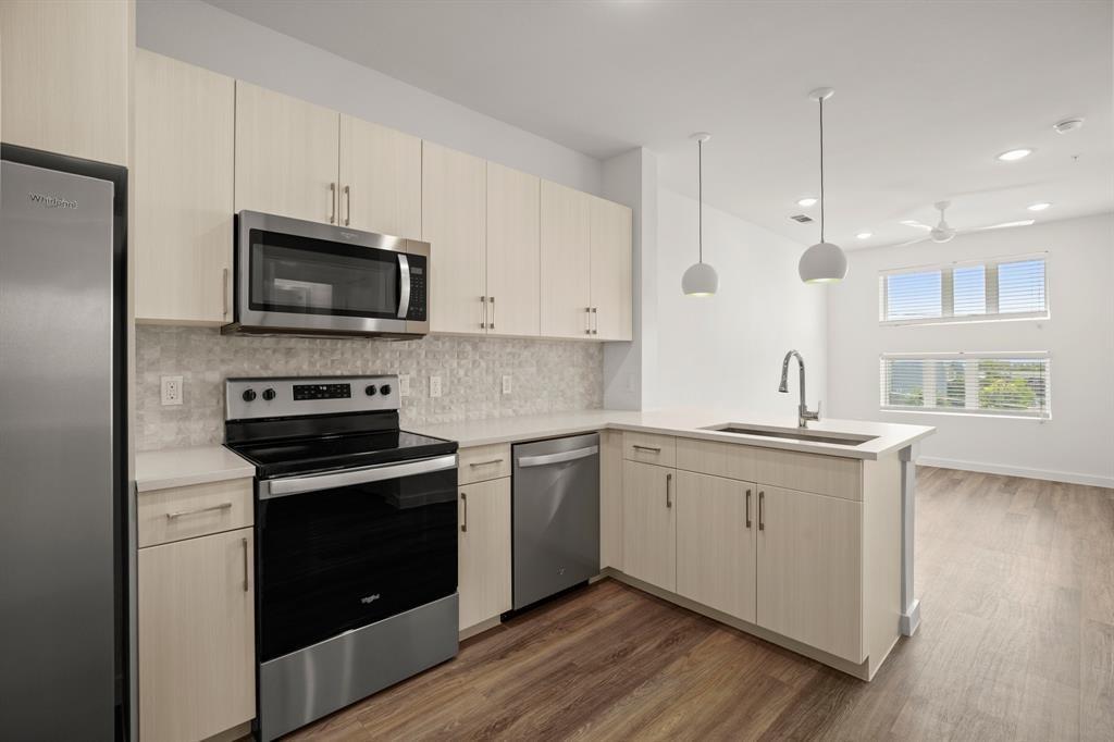 6324 N Lamar Blvd  #404, photo 6