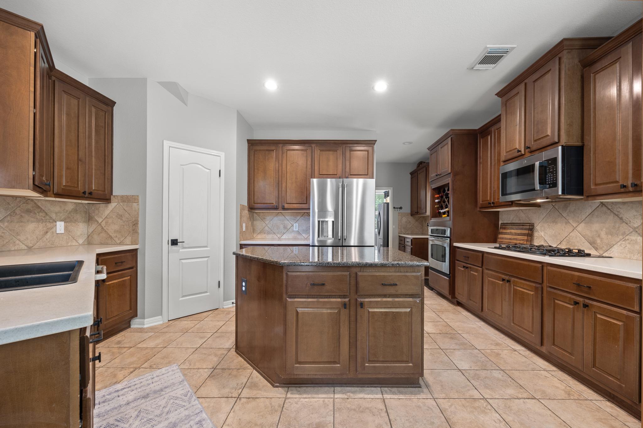 3502  Hidden Oaks Cv, photo 7