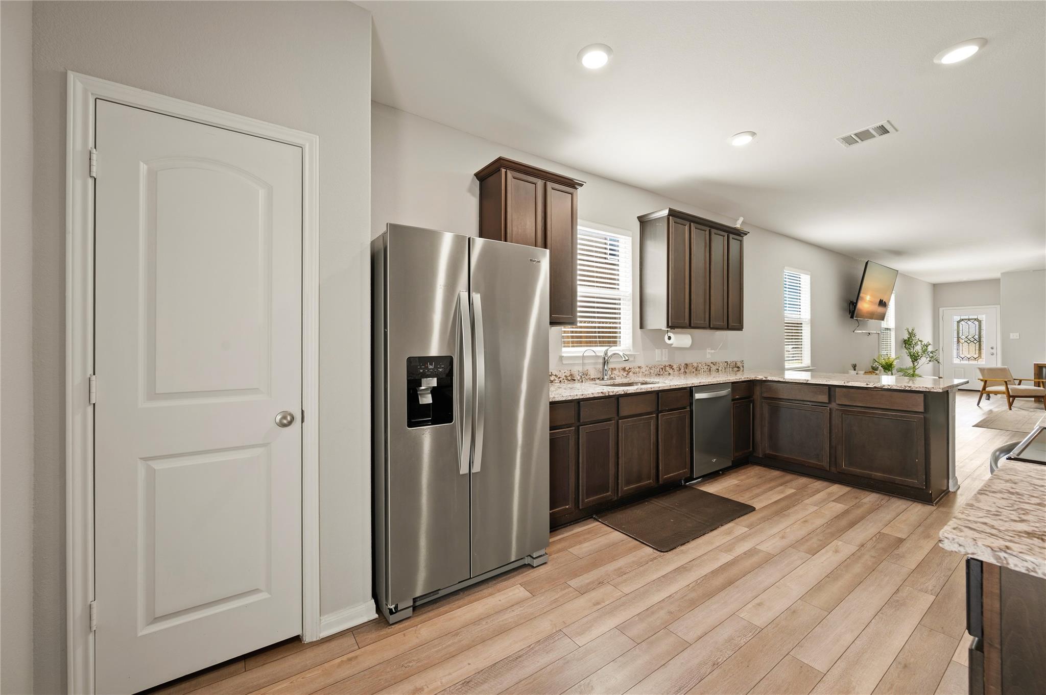 206  Star Spangled Dr, photo 4